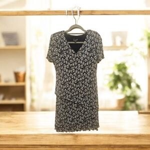 Summer Dress By CONNECTED apperal Size 12P Blue White Floral Layered Look